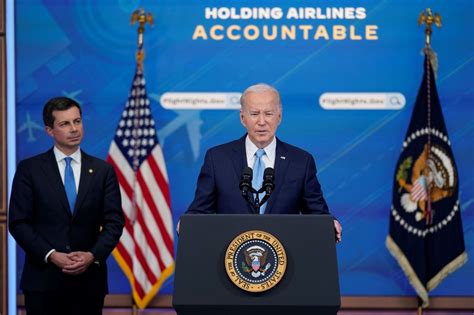 Editorial: Biden holds airlines accountable, but not himself